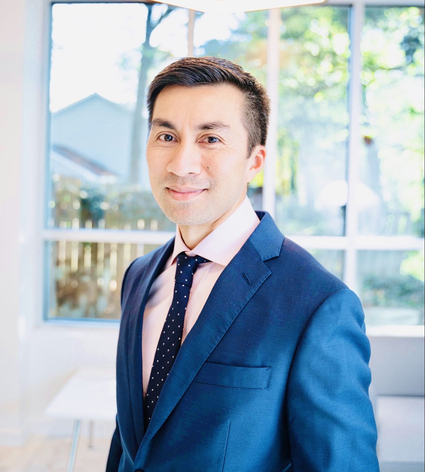 Dr. Carson Huynh Logo