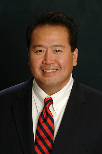 Dr. Hieu Ball Logo