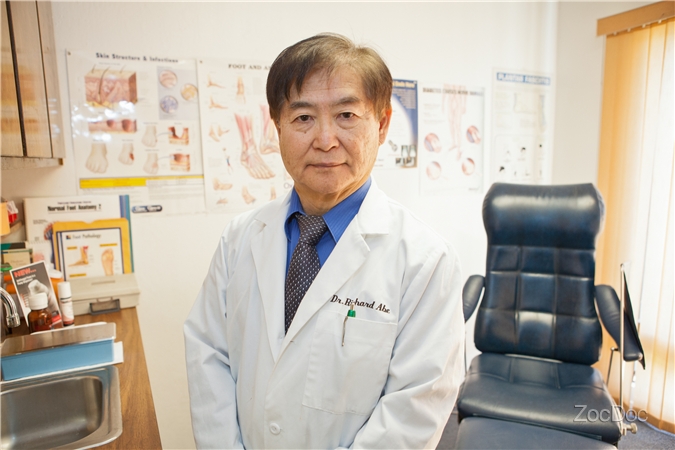 Dr. Richard Abe Logo