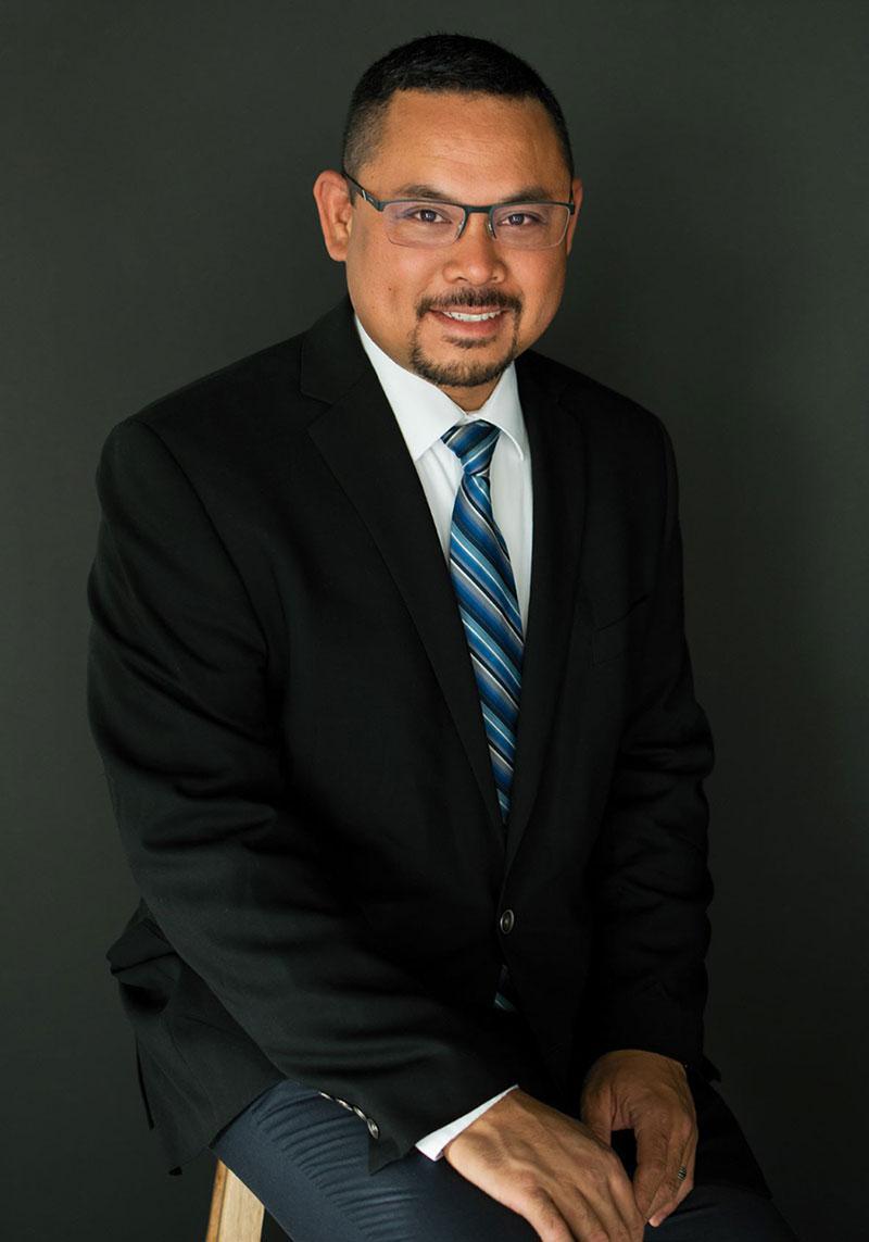 Dr. Richard Motos Logo